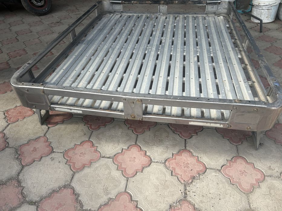 Продам Багажник на крышу
