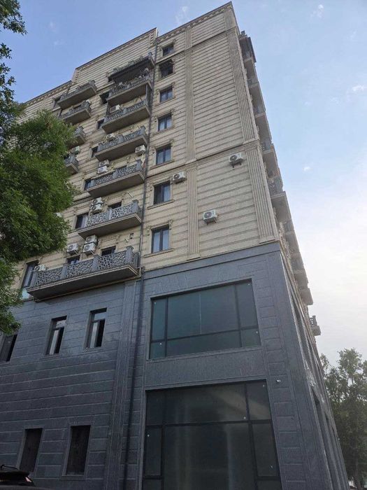 Аренда 2х ком квартира своя. Никто не жил. Около парк Гафур Гулом.