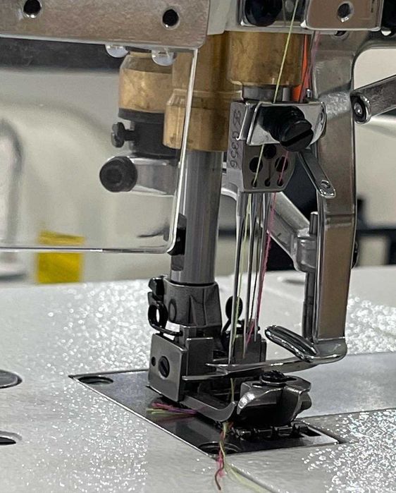 JOYEE JY-B999-4-ED2 Оверлок 4-Ниточная машина