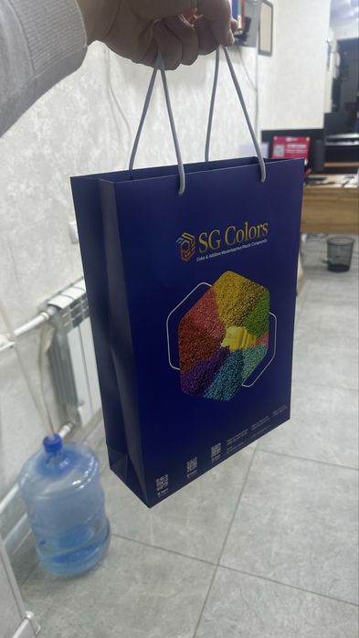 Karton paket Podarochniy paket  sovg'a paket Brand paket A4