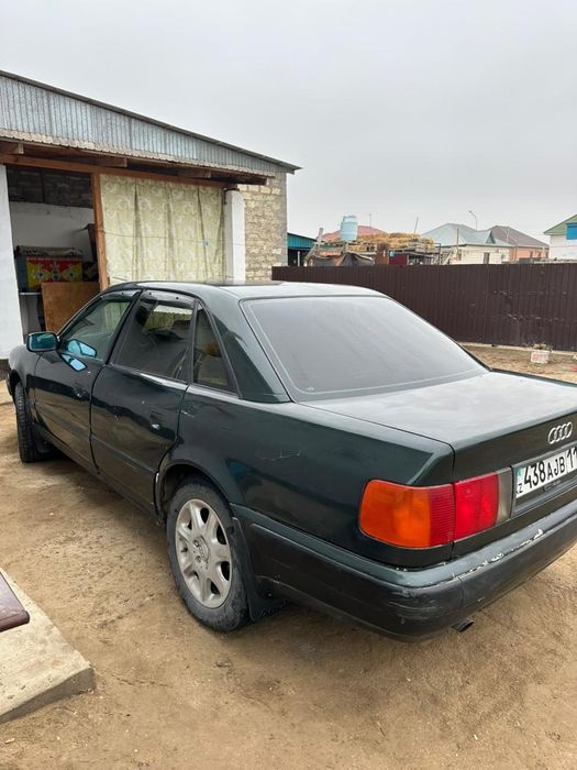 Ауди 100 сатылады