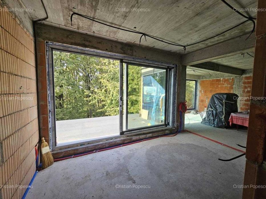 Casa Babana, 170mp + terase + subsol, inconjurata de padure