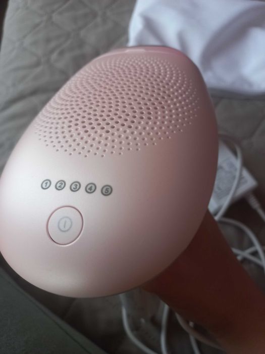 Фотоепилатор Philips Lumea Advanced