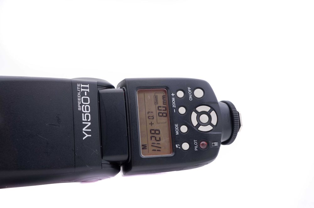 Blit universal Yungnuo YN 560 II rabatabil, rotativ