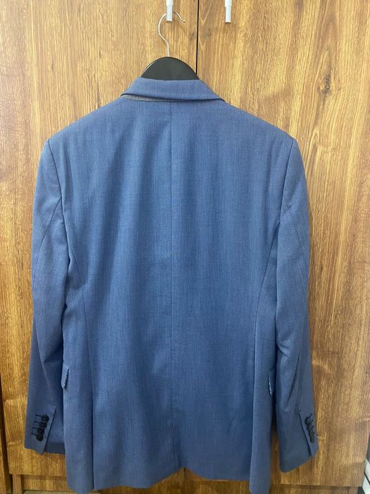 Vand costum Zara