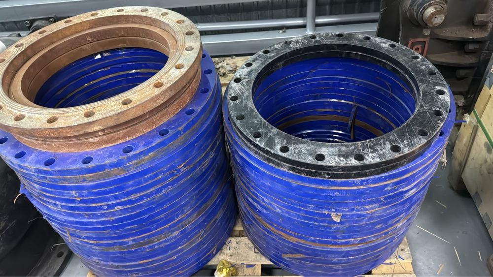 Фитинги чугунные, фланцы и прочее