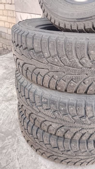 Продам шины зима 195/65R15 Nordman5