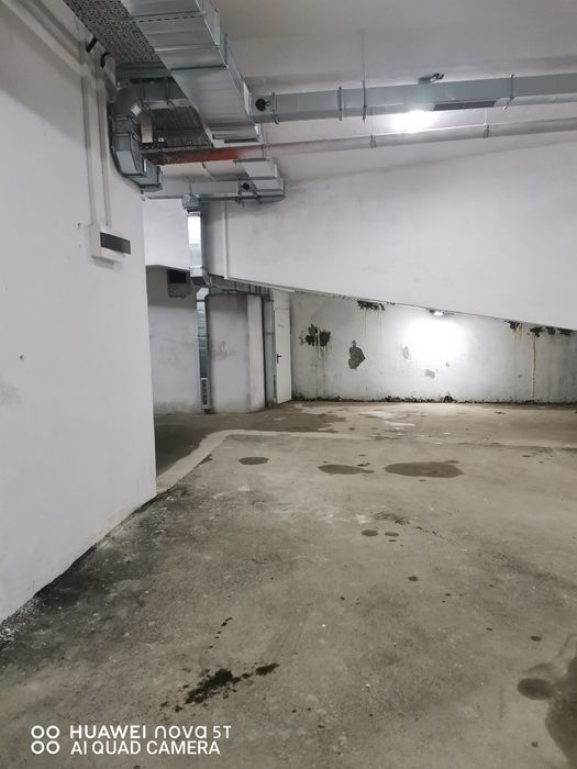 Подземни две гаражни места