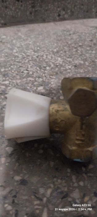 Вик кранче 1/2и  кранчета за въздух.