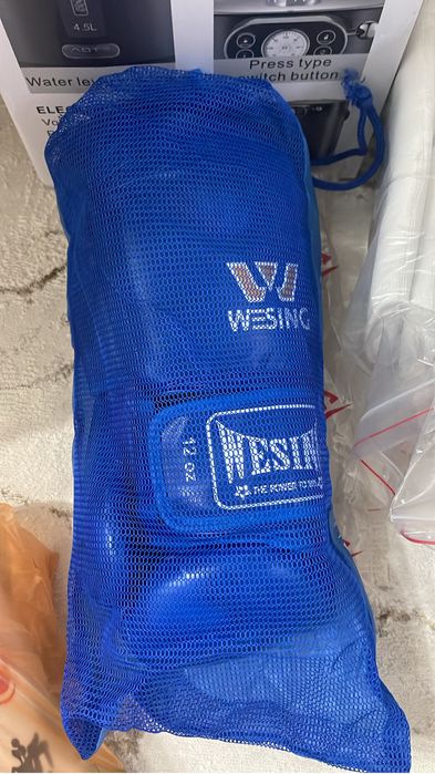 Продаются перчатки и шлем висинг