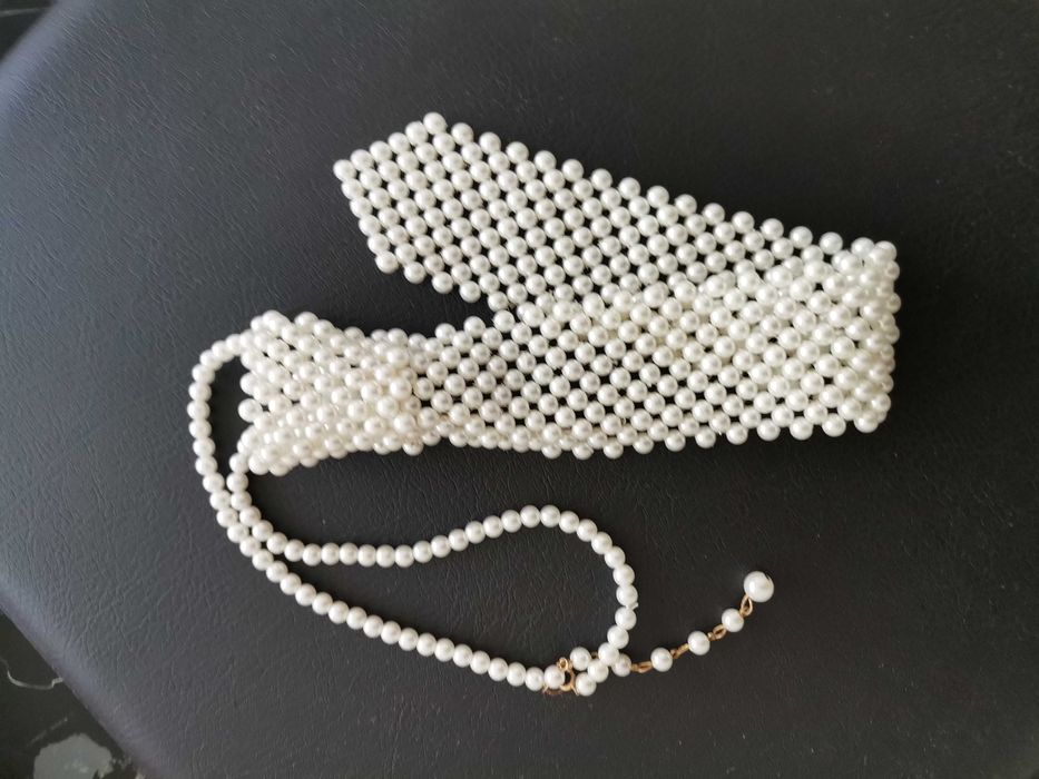 Естравагантно перлено колие, Ново