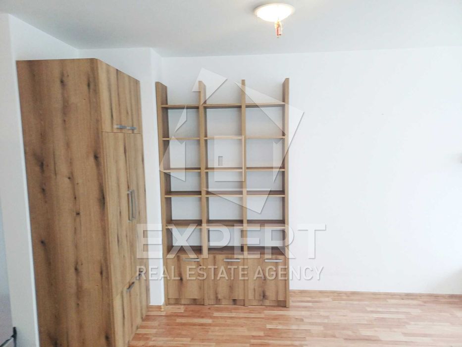 Дава се под наем Двустаен апартамент в Варна, Морска градина - 75 кв.м за 306 € - Снимка #3