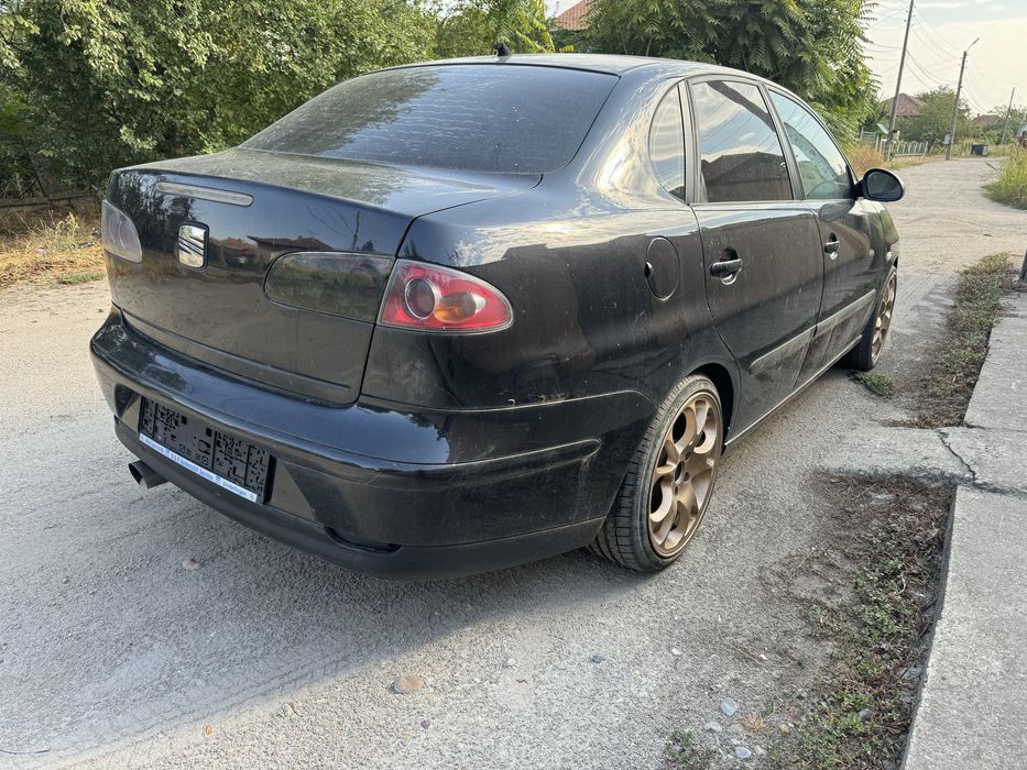 Продавам сеат кордоба на части само