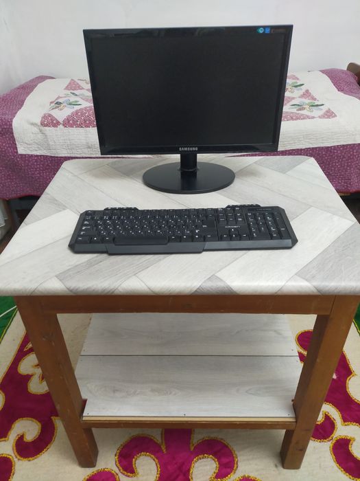 Продам хороший стол!