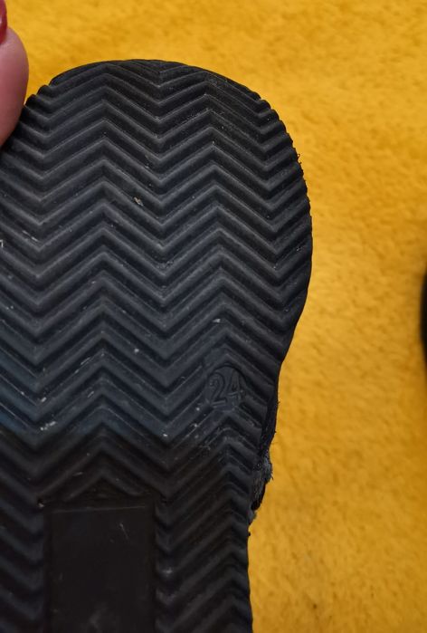 Високи маратонки-  24 номер