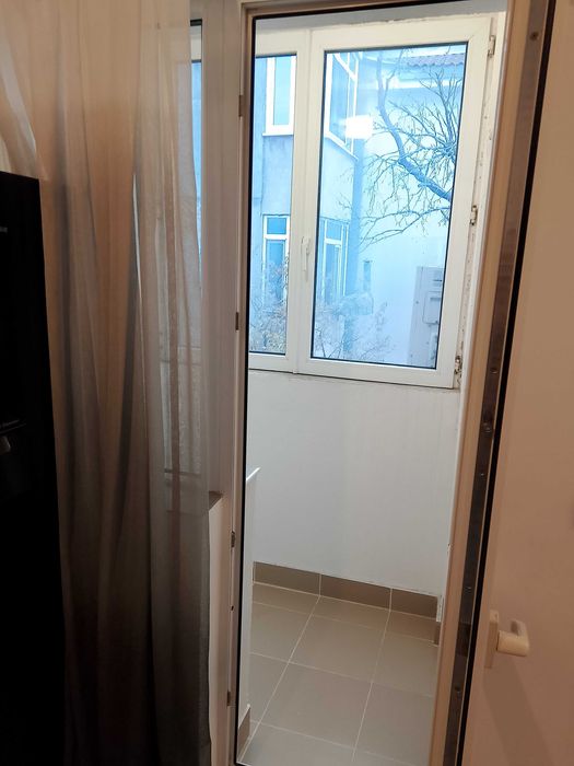 Дава се под наем Двустаен апартамент в Варна, Център - 55 кв.м за 561 € - Снимка #4