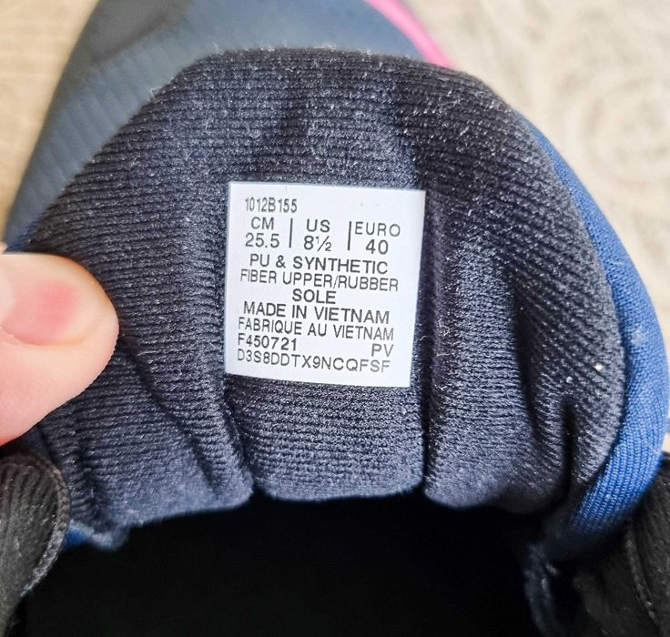 Продаются женские кроссовки ASICS Gel-Kayano 28 AWL (НОВЫЕ) (AMAZON)