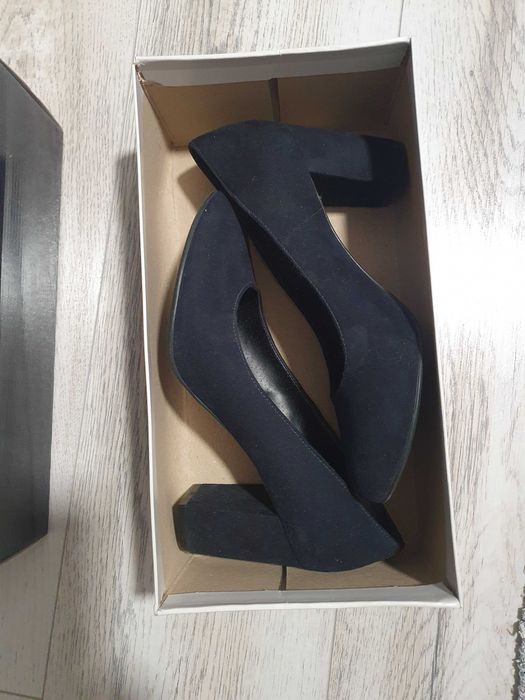 Incaltaminte dama piele si piele ecologica