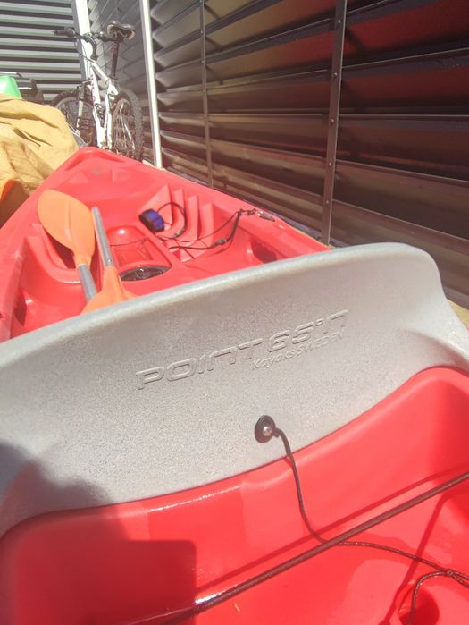 Caiac sit on top SeaDog 2,95 m (Suedia), inclus 2 padele, scaun negru și sistem transport roti