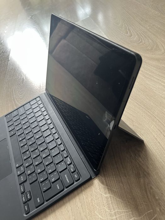 Планшет Samsung galaxy s9 plus + клавиатура + чехол