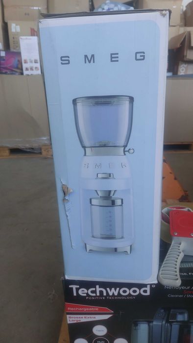 Електрическа кафемелачка Smeg 50's Style
