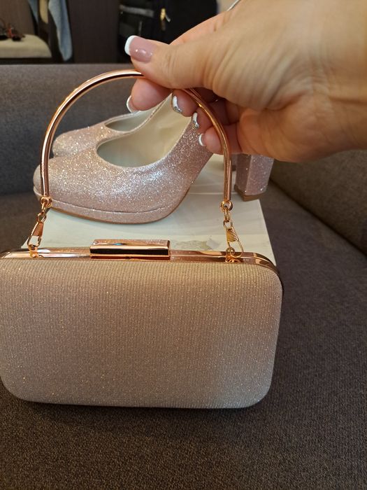 Абитуриентски обувки и чанта