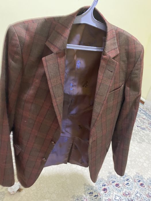 Продаеться костюм