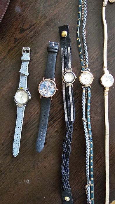 Set ceasuri de damă