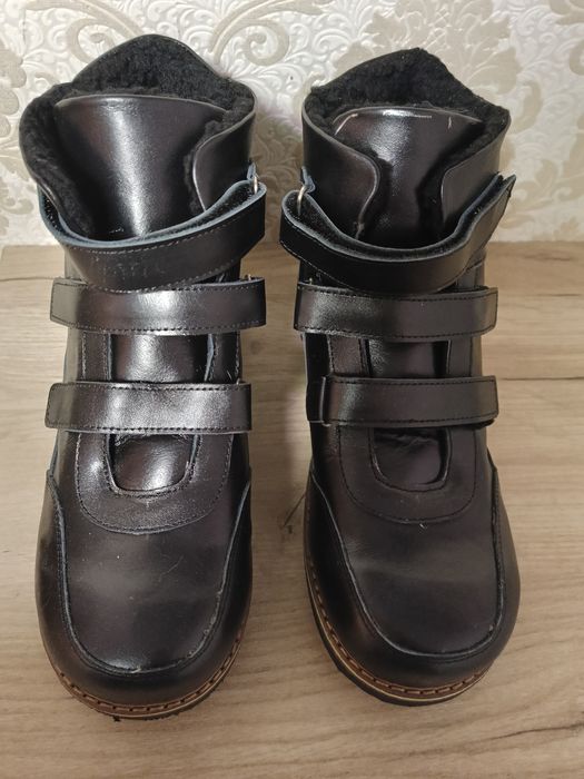 Отдам ортопедические обувь