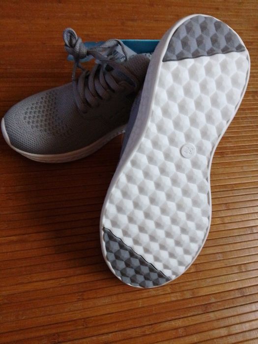 Детски маратонки,нови , р-р 32