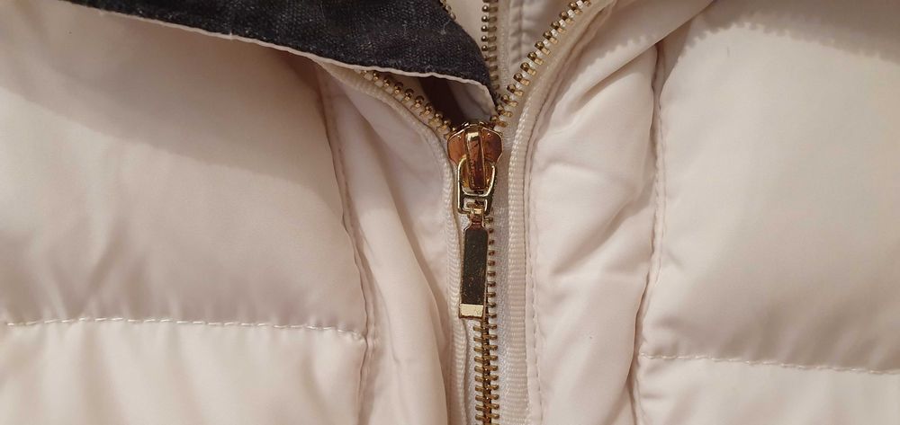 Дамско зимно яке Bershka - пух и пера