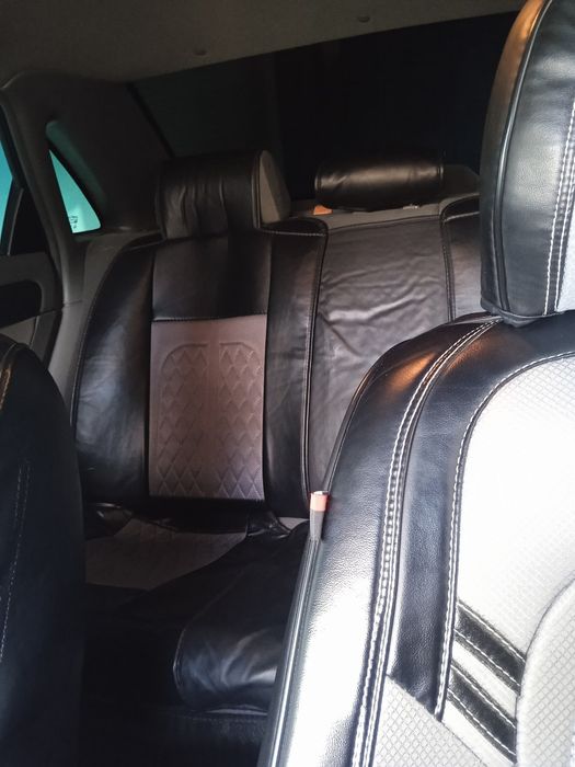 Машина йили 2023 .    
Юргани 22000 
АВС бор
Механика
Сидения кизийди