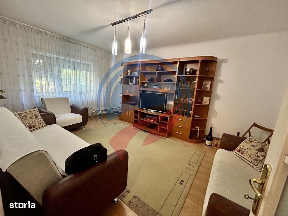 Apartament cu 4 camere de închiriat – spațios, confortabil, etaj 2 — fotografia 2