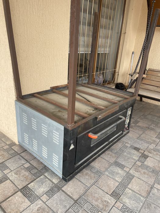 Печь для пиццы и хлеба