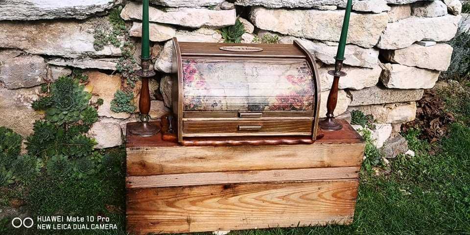 Cutie de pâine din lemn ,decorată  handmade