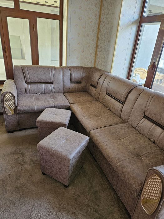 Ugalok divan sotiladi