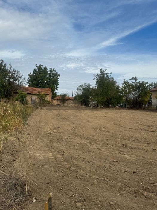 Продава се Парцел в с. Горна Митрополия, Област Плевен - 1211 кв.м за 14 €/кв.м - Снимка #2