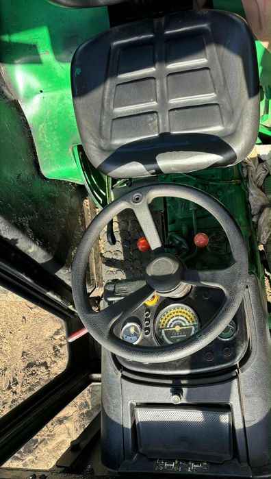 Vând John deere 2030,68 cai putere cu plug și disc