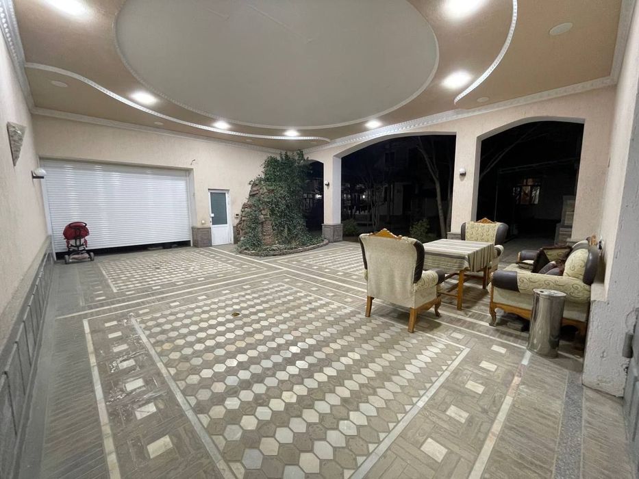 Срочно Хонобод 7 соток 10 комнаты, Сергелийский район