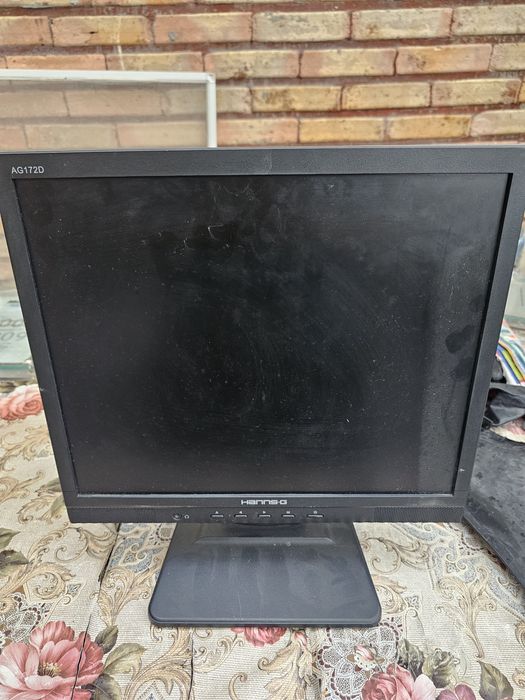 MONITOARE LCD 17" și 19" – Samsung / Hanns-G / BenQ / V7 – FUNCȚIONALE