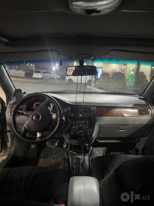 Ласетти 1.8 сотилади