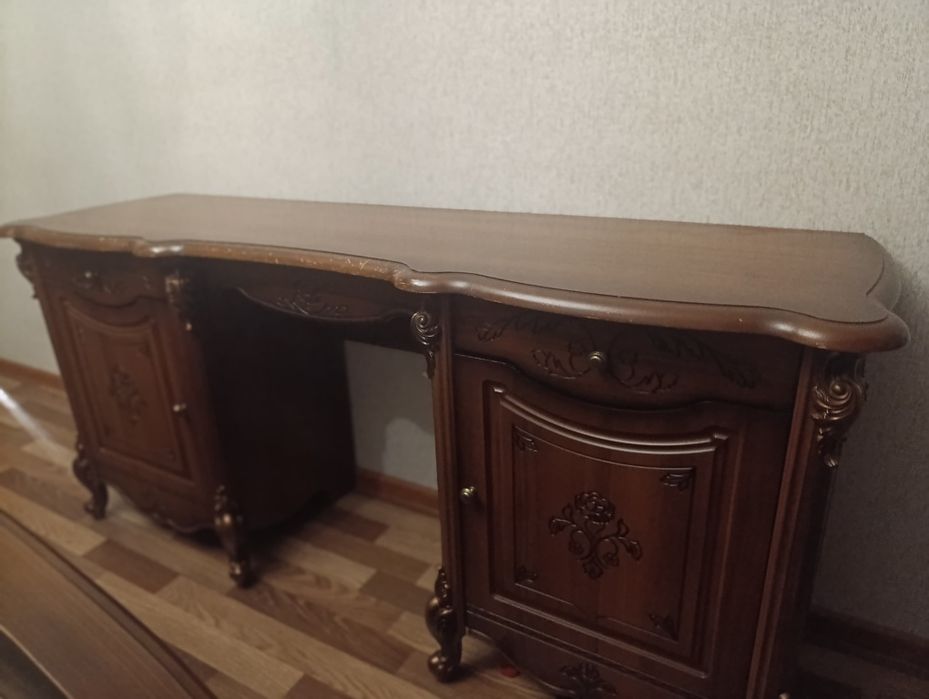 Спальный гарнитур в идеальном состоянии