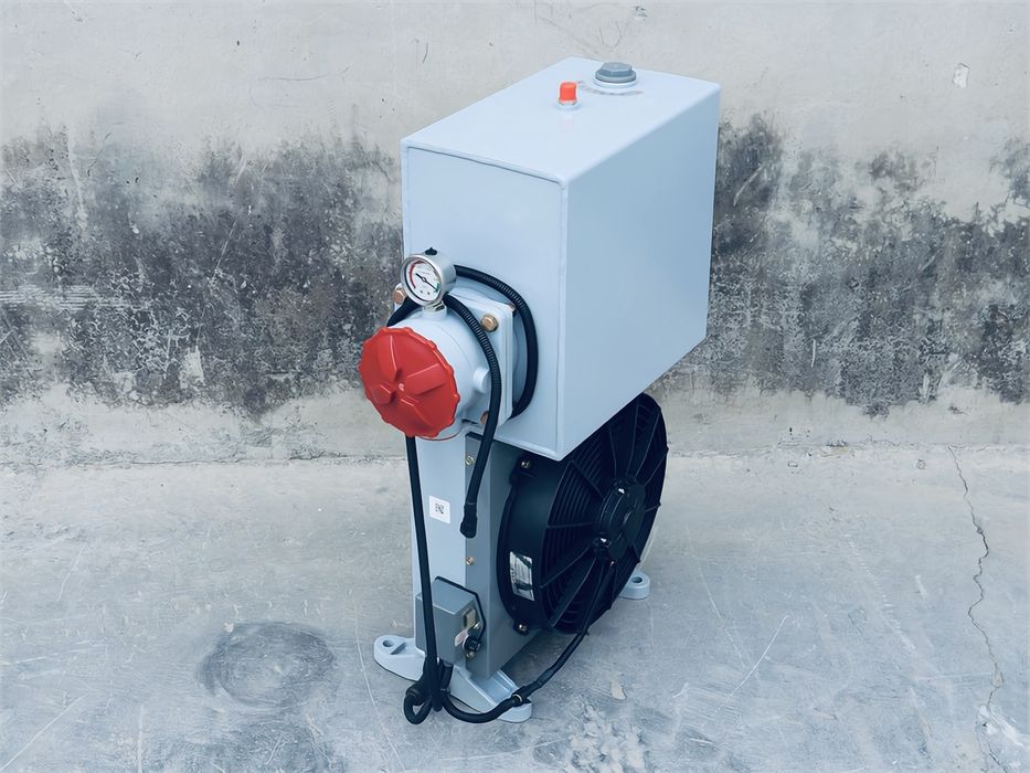 Масляный радиатор для Миксер в сборе