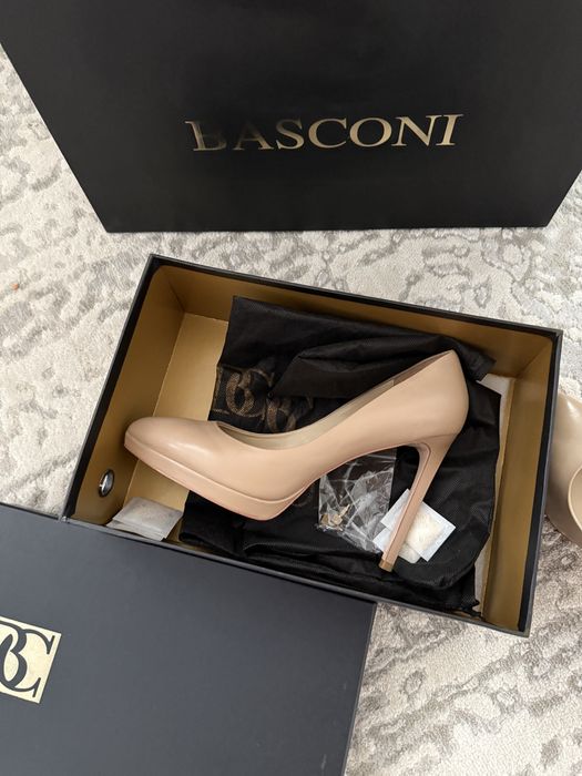 Продам туфли BASCONI  кожа натуральная