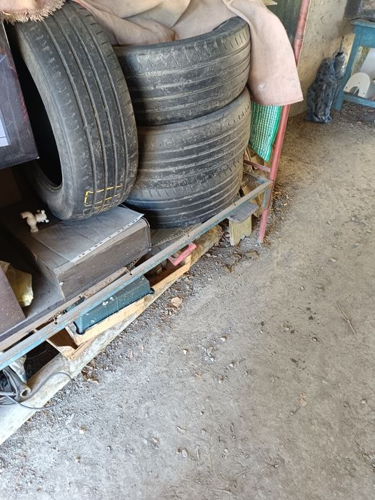 Продам комплект шин