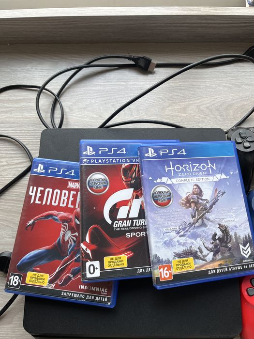 Продам консоль пс4 слим