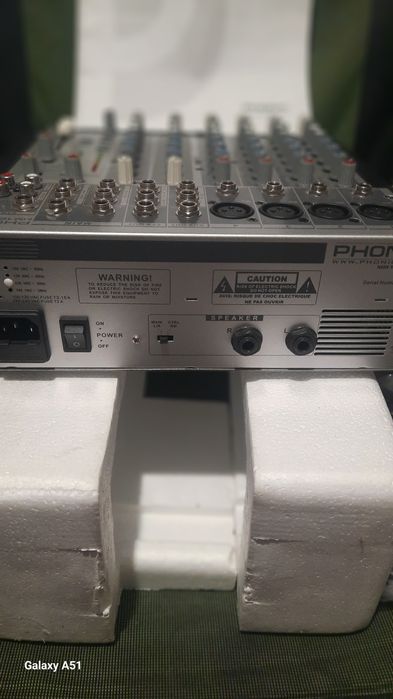 Phonic MM1202XP европеец