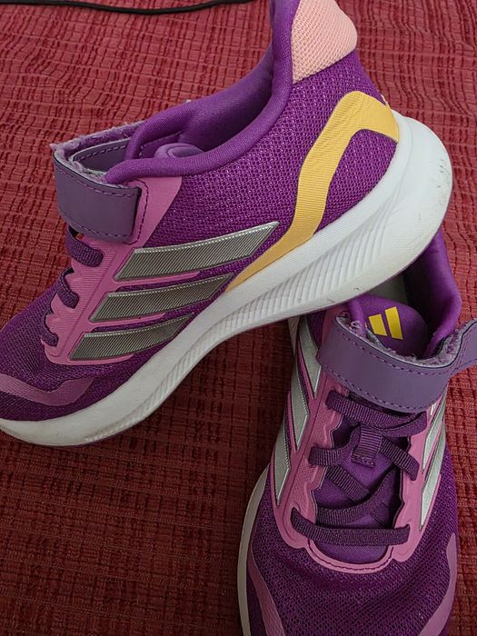 Маратонки Adidas 33