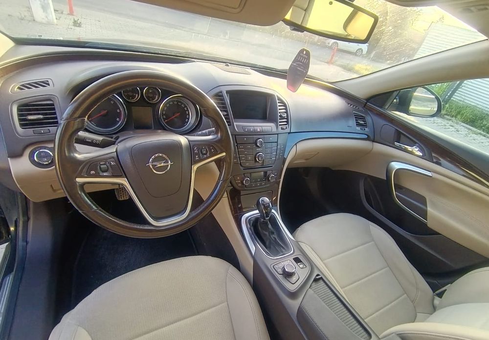Opel Insignia Sports Tourer, 2009
