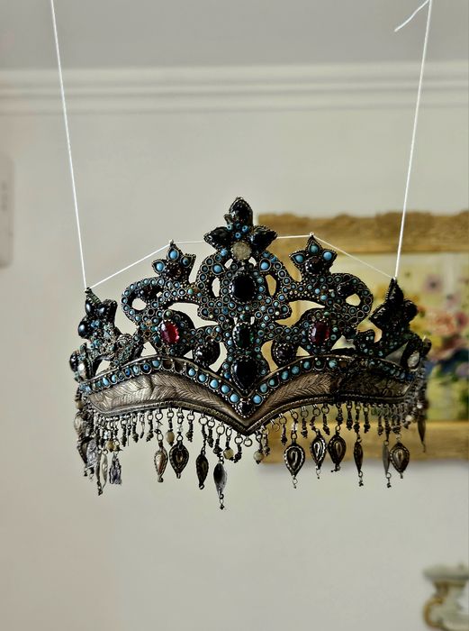 Стара сребърна корона от 19 ти век